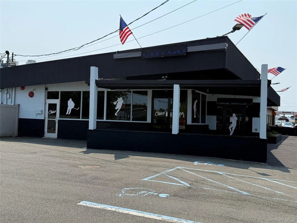 4245 Austin Boulevard, Island Park