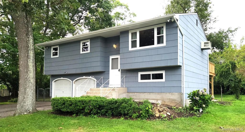 339 Deer Road, Ronkonkoma