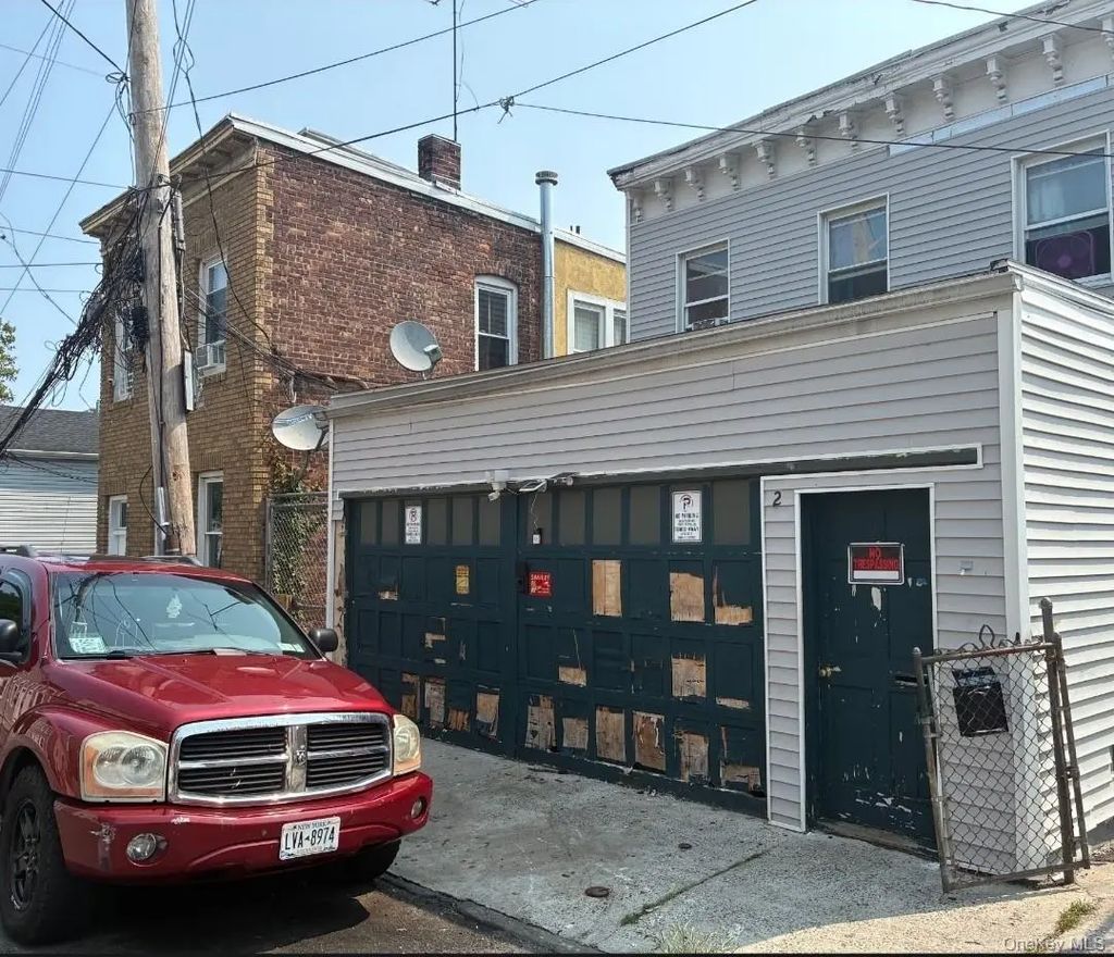 2 Ritters Lane, Yonkers