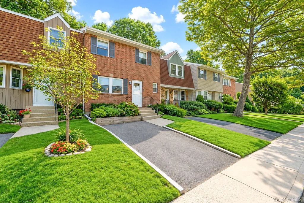 115 Woody Lane, Woodbury
