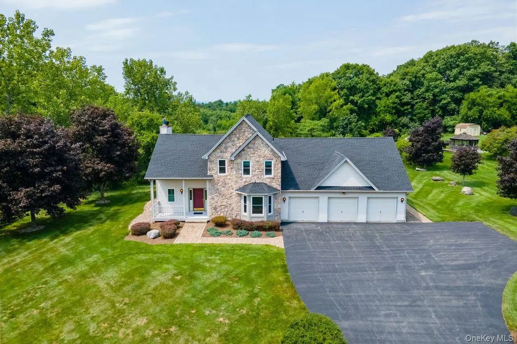 25 Rachel Rd, Pleasant Valley