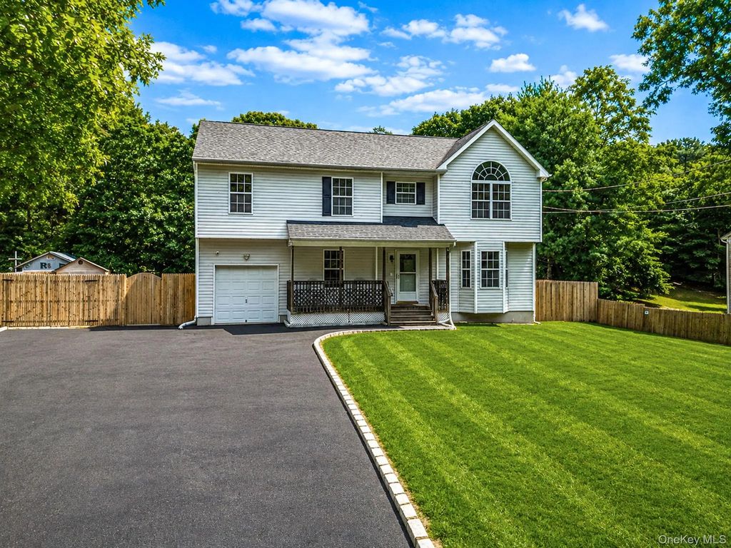 10 Cedar Lane, Medford