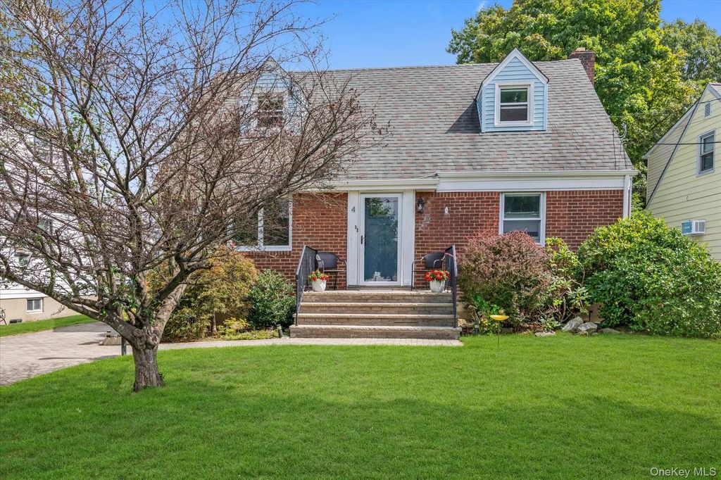 4 Rhame Avenue, East Rockaway