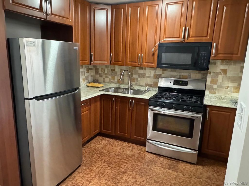 61-45 98 Street # 10l, Rego Park