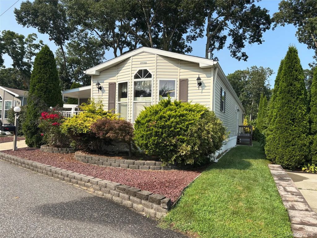 1661 Old Country Road # 180, Riverhead