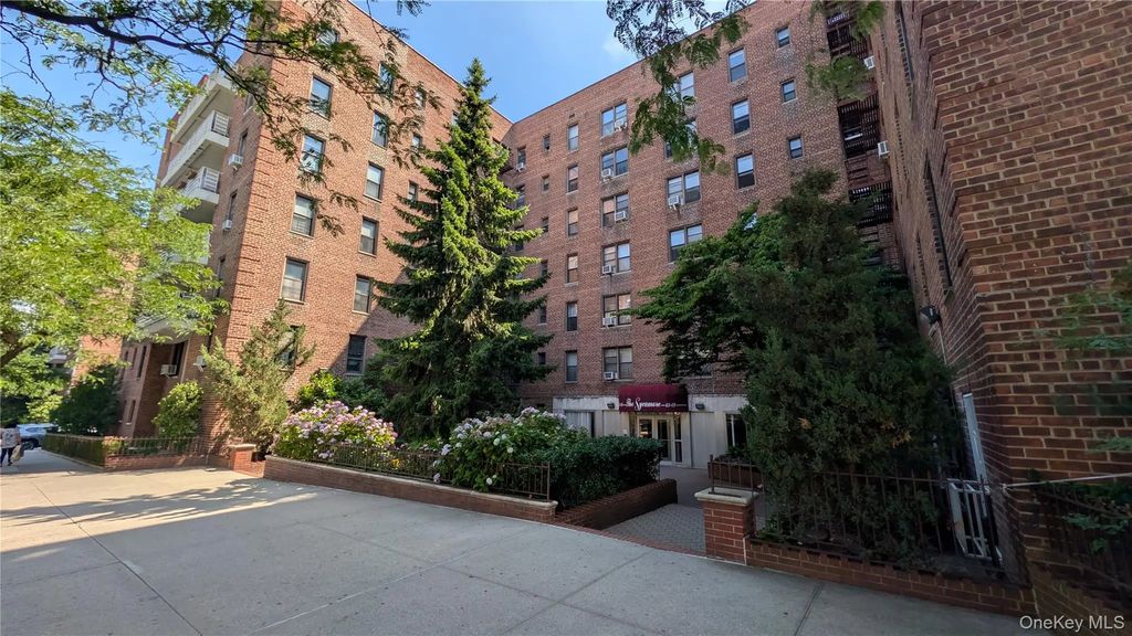 6309 108th Street # 5d, Forest Hills