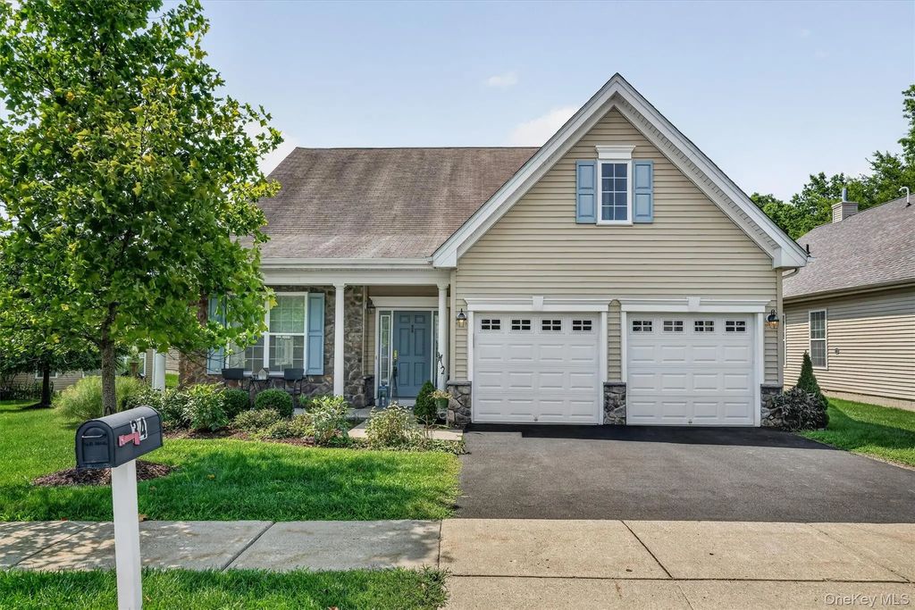 34 Hawthorne Drive, Middletown
