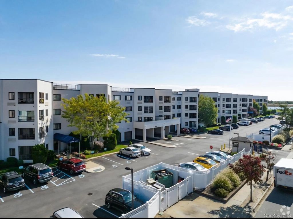 725 Miller Avenue # 410, Freeport