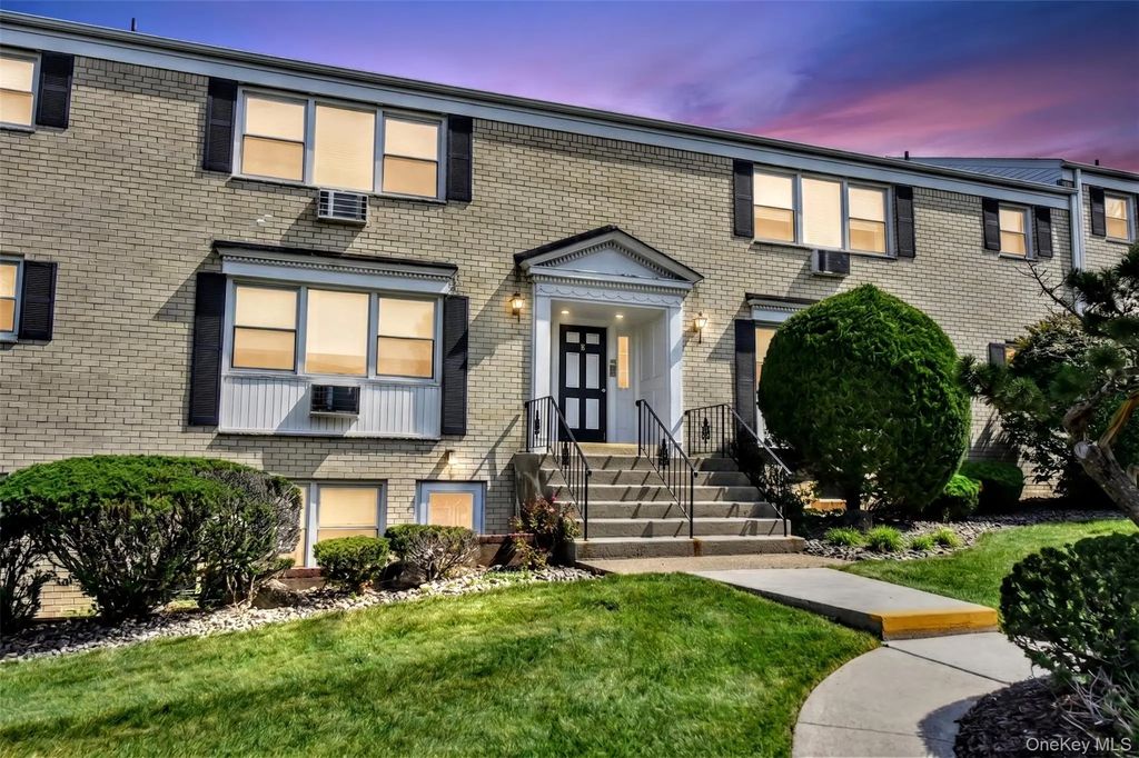 2 Lenox Court # 704, Suffern