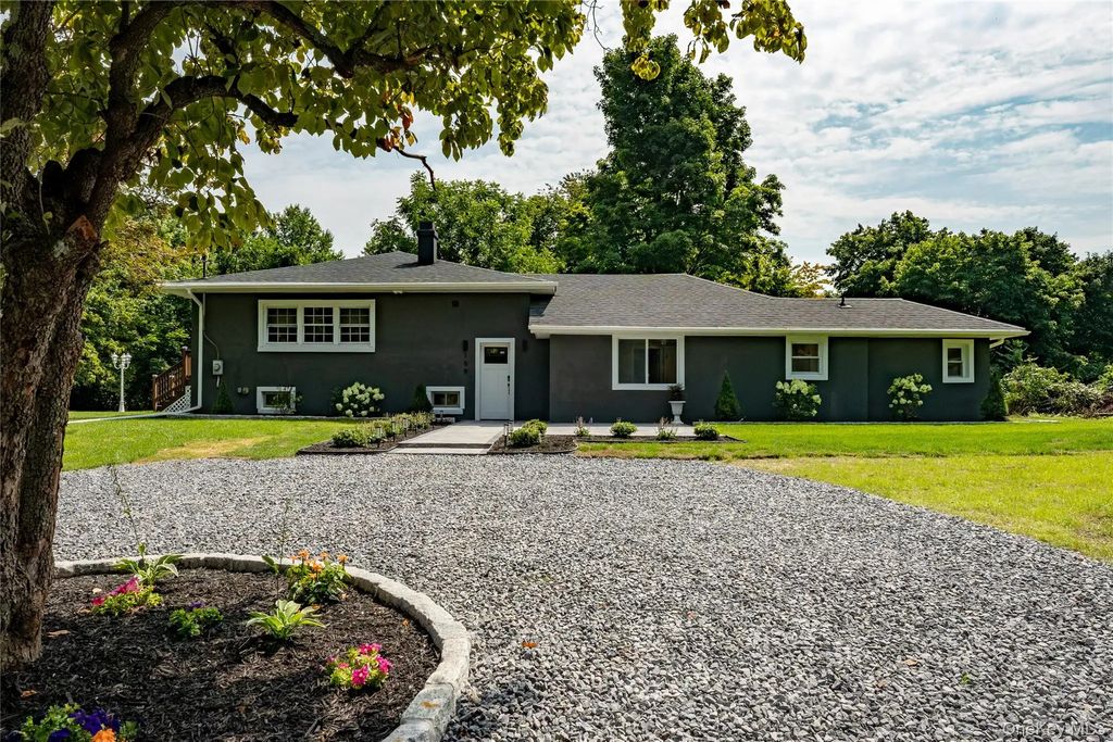 158 Schlueter Drive, Hopewell Junction