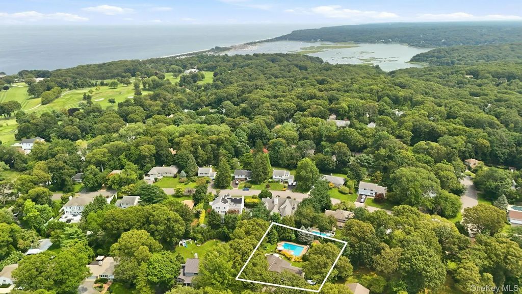 11 Soundview Drive, Port Jefferson