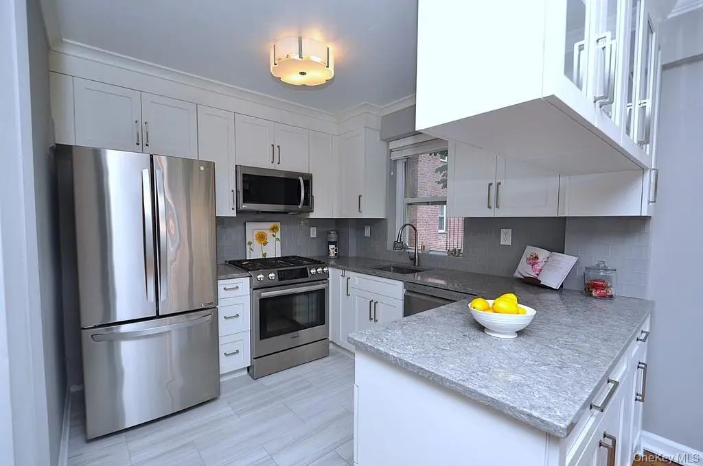 235 Garth Road # E2e, Scarsdale