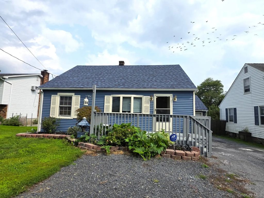 195 Commonwealth Avenue, Middletown