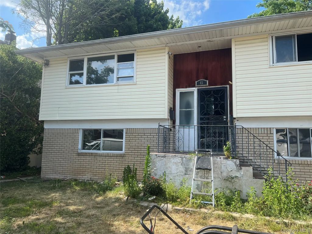 45 Peters Avenue, Hempstead