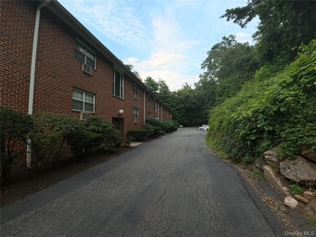 6 Dove Court # M, Croton-on-Hudson