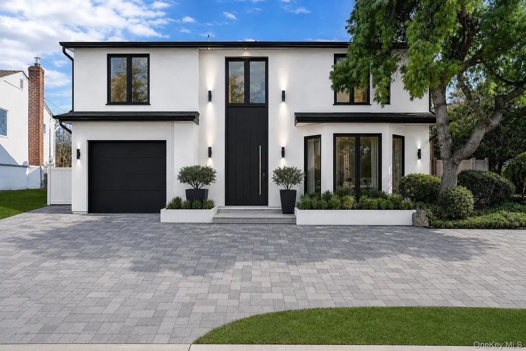 61 Southgate Road, Valley Stream
