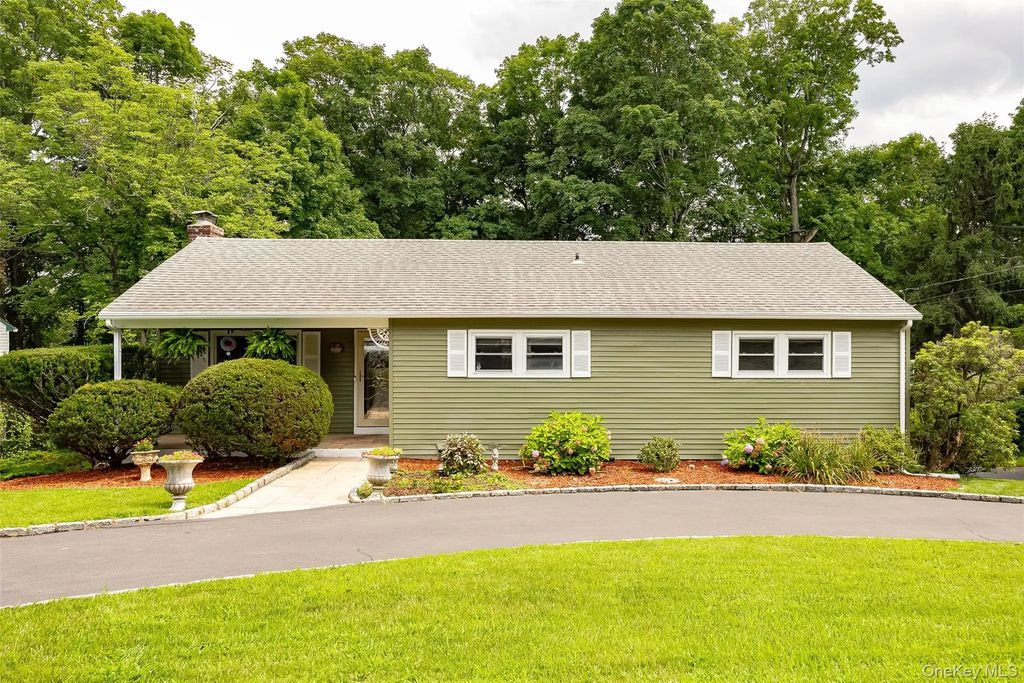 61 Ganung Drive, Ossining