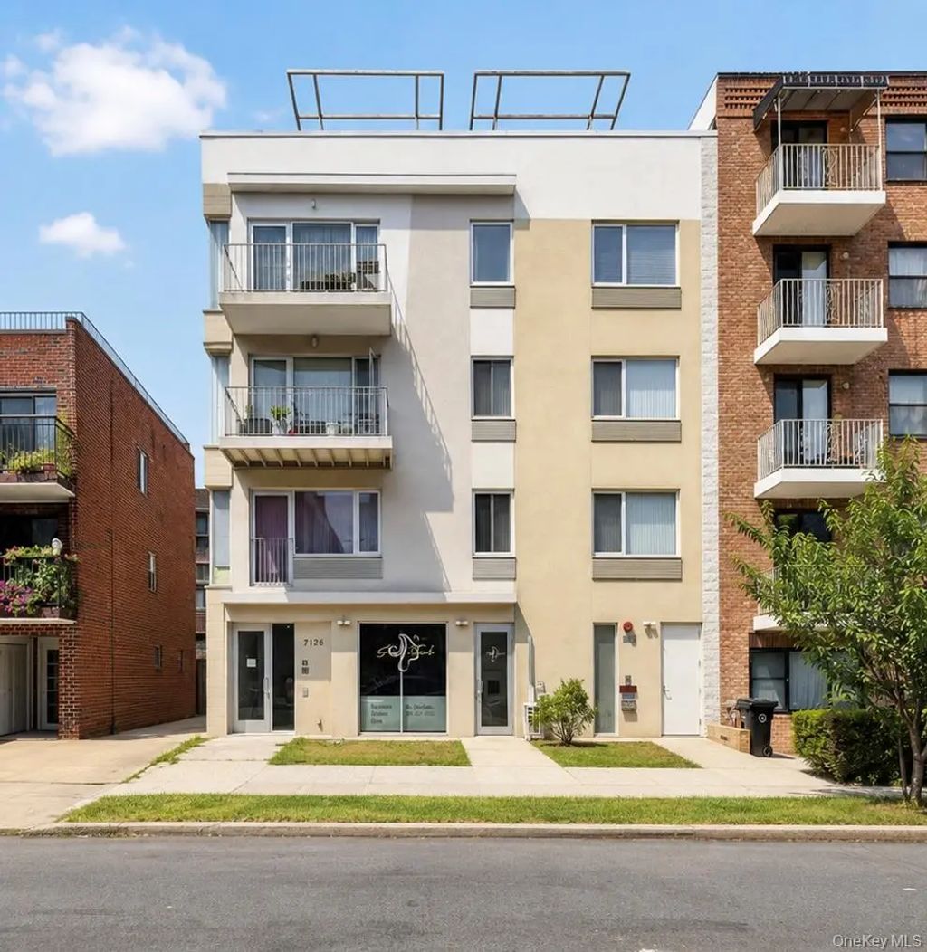 71-28 163rd Street # 2a, Fresh Meadows