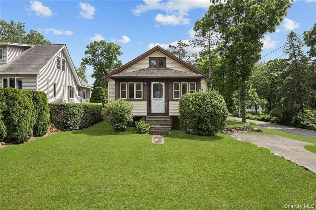 37 Yates Avenue, Poughkeepsie