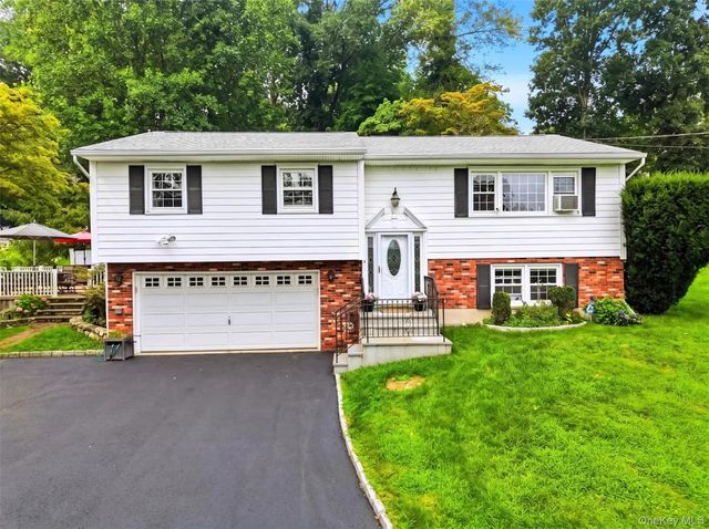 161 Geymer Drive, Mahopac