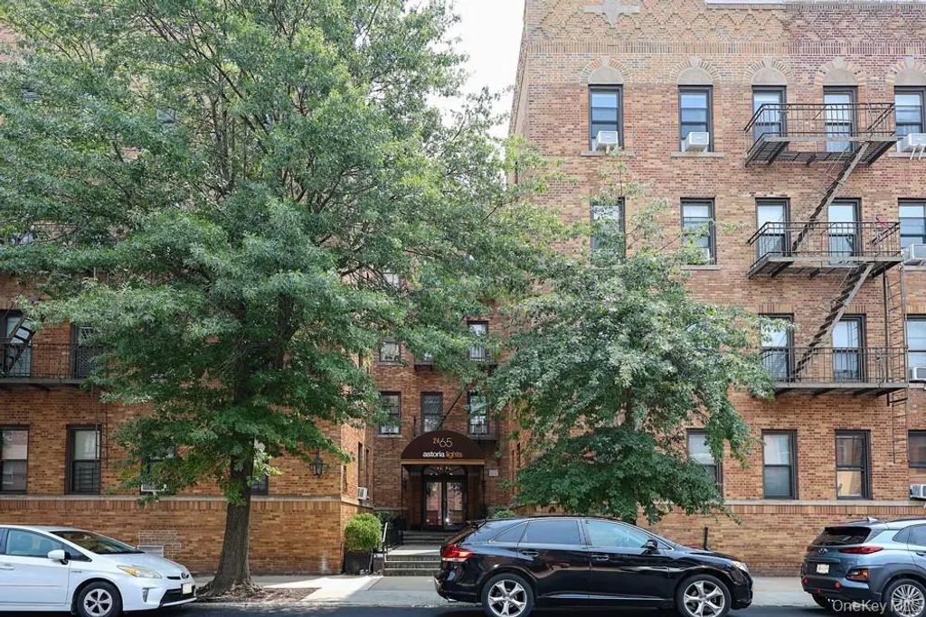 24-65 38th Street # 10c, Astoria