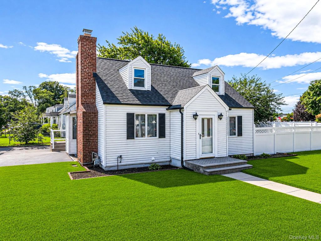 2384 Cambridge Street, East Meadow