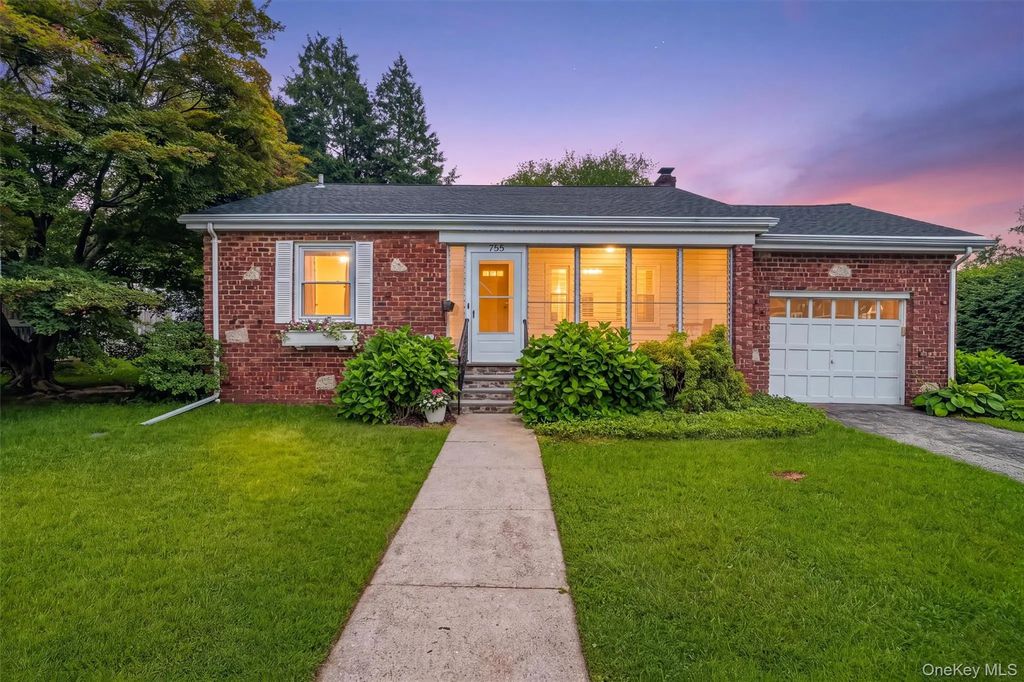 755 Hoover Avenue, Peekskill