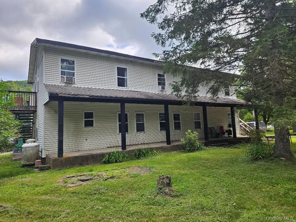 624-634 Oakland Valley Road, Cuddebackville