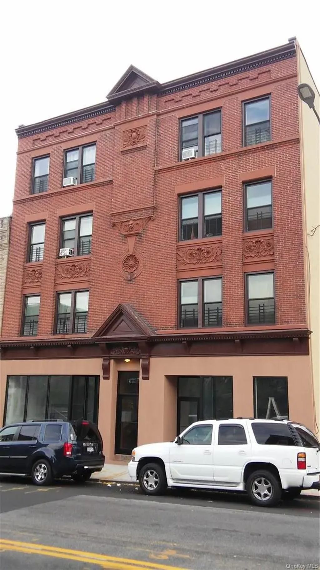 168 Ashburton Avenue, Yonkers