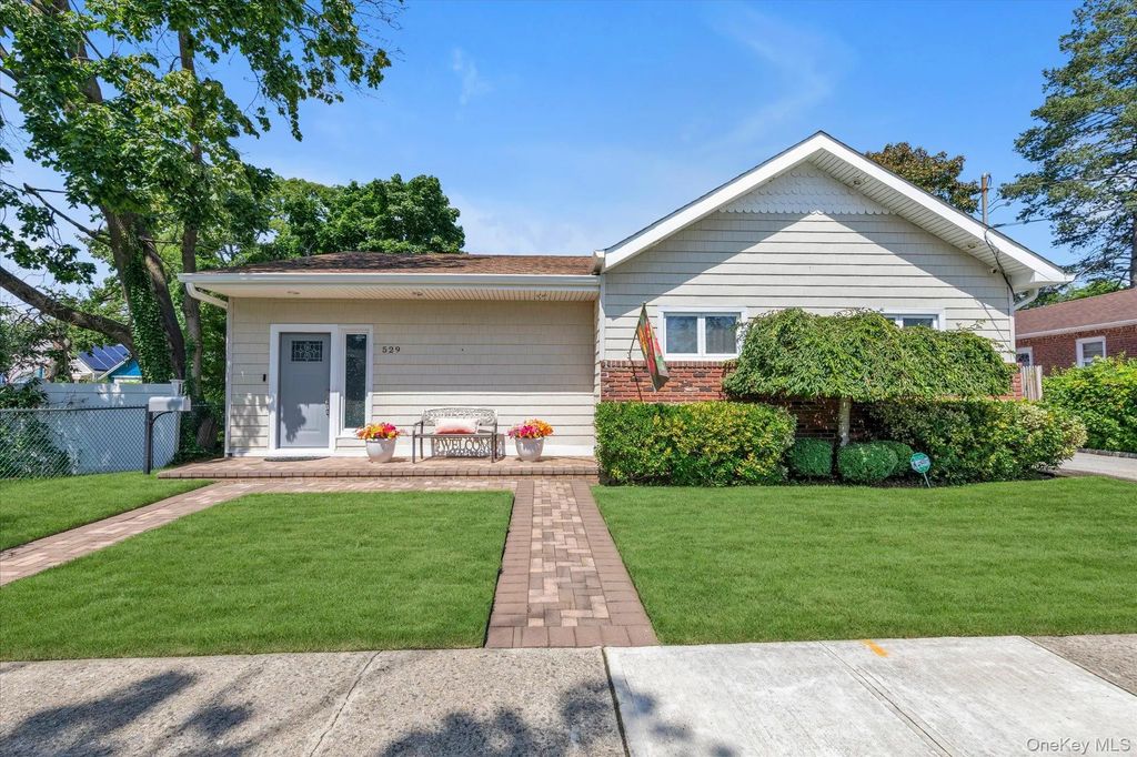 529 Grant Avenue, West Hempstead