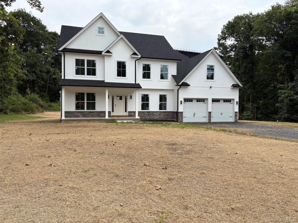 4 Rosewood Lane, Salisbury Mills