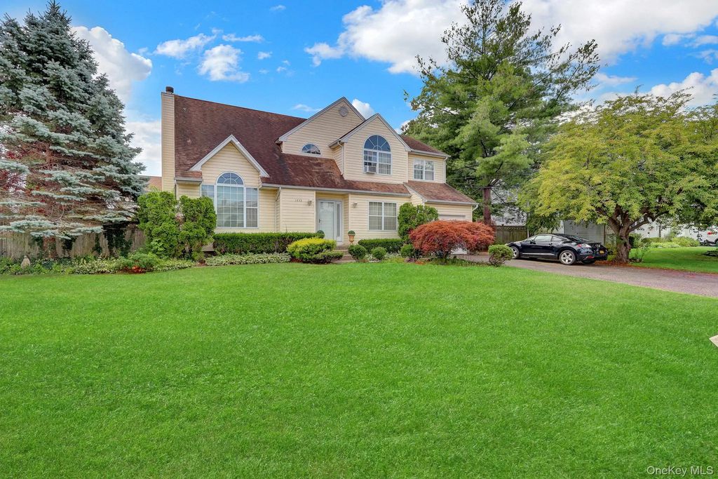 1453 7th Street, West Babylon