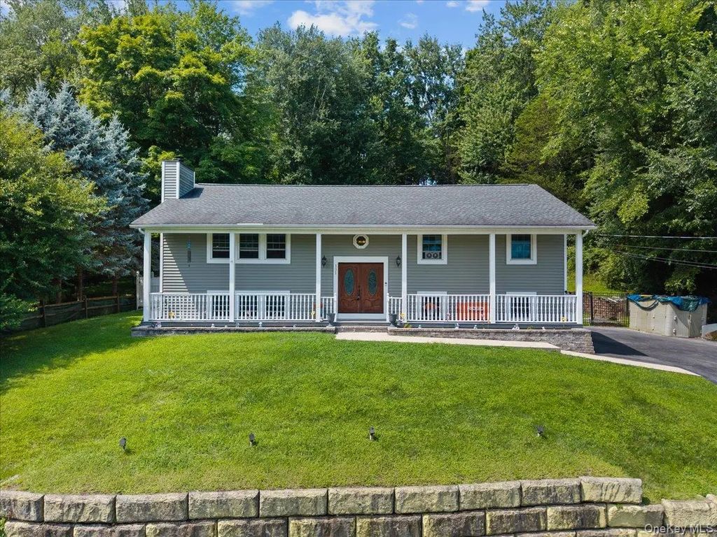 131 Lake Road, Salisbury Mills