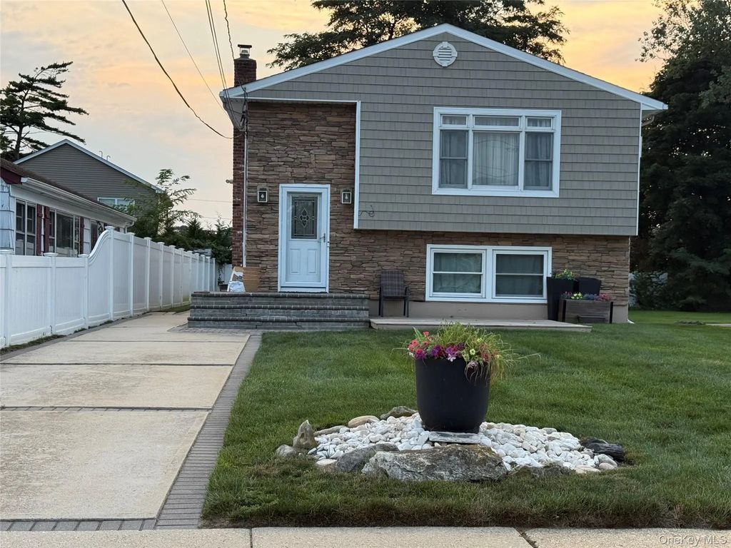 30 Stone Boulevard, Massapequa