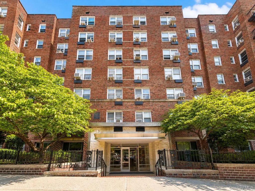 65-65 Wetherole Street # 5r, Rego Park