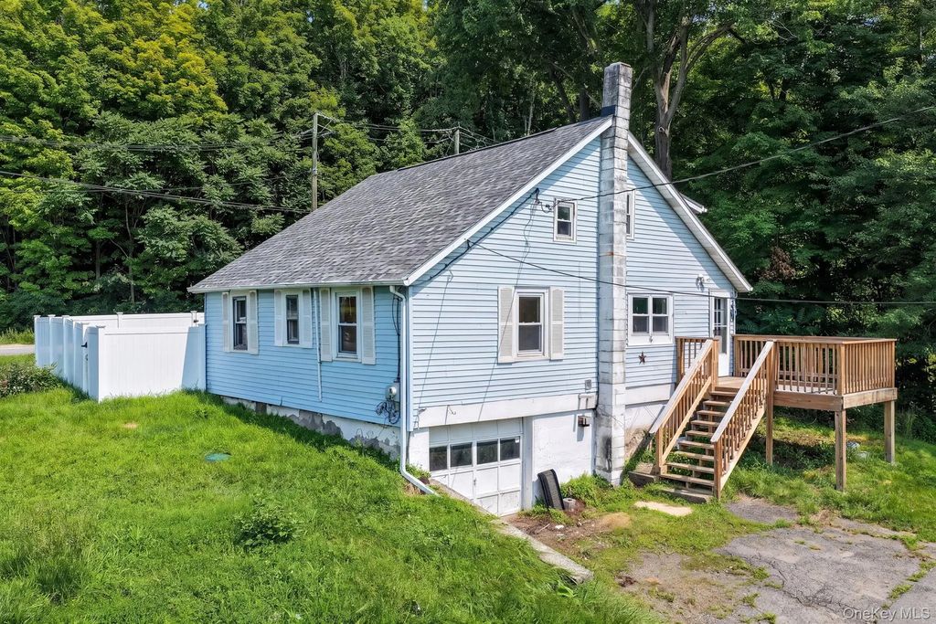 14 Airport Road, Middletown