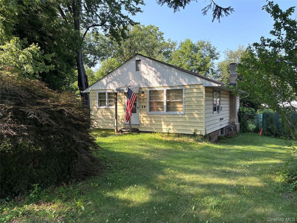 24 Maple Street, Greenwood Lake