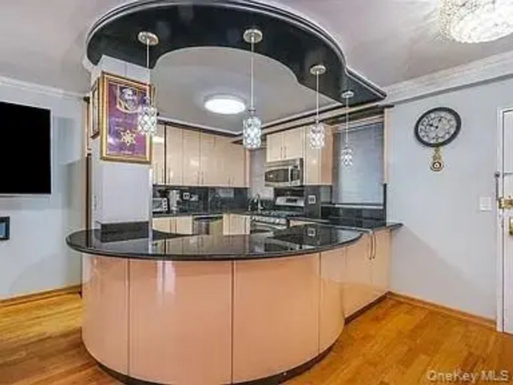 98-05 63rd Road # 5e, Rego Park