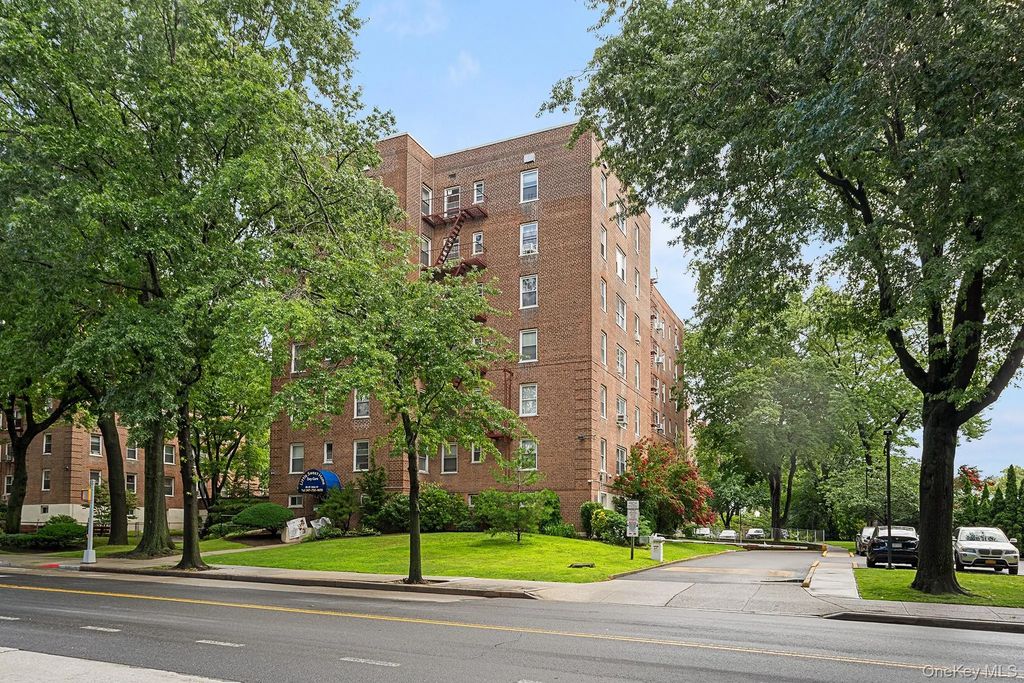 28-01 Union Street # 5f, Flushing