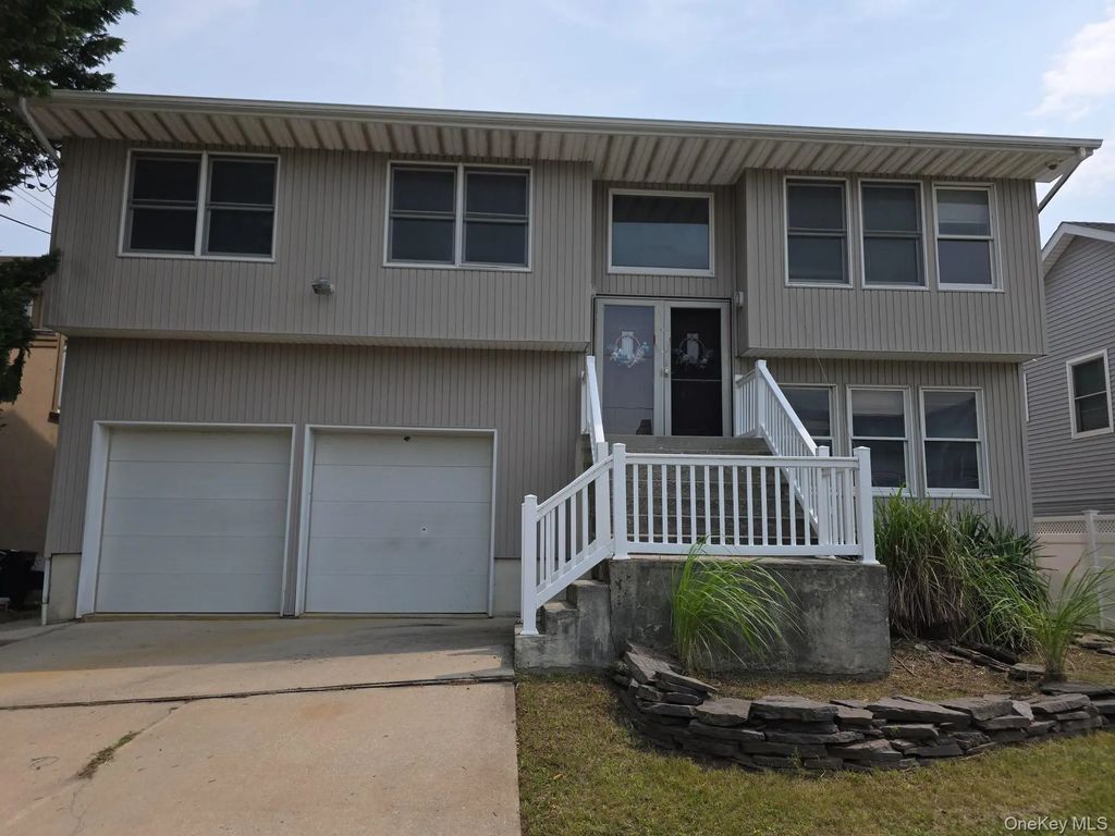 2871 Shore Road, Seaford
