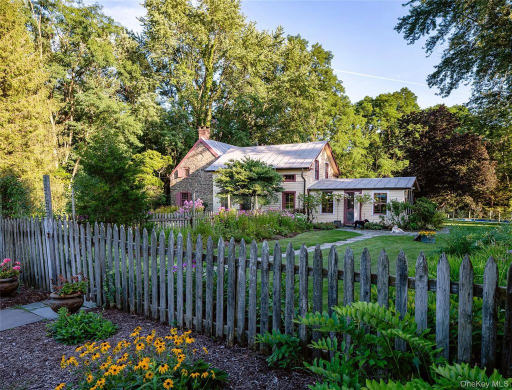 21 Old Route 9, Call Listing Agent
