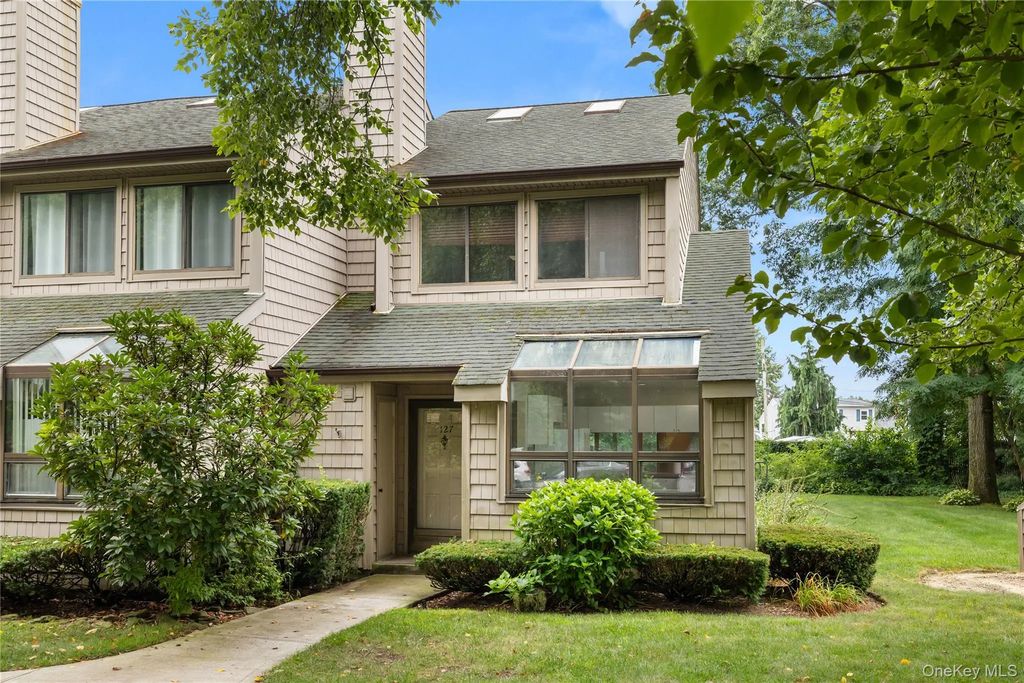 127 Beecher Avenue Extension, East Islip