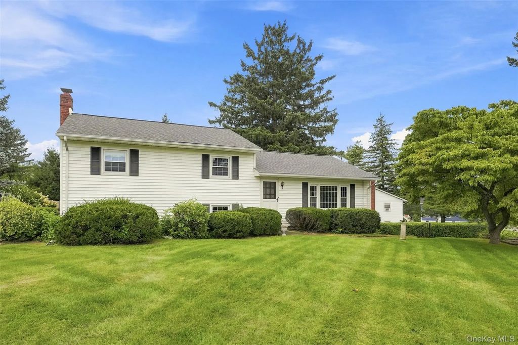 4 Cannon Drive, New Windsor
