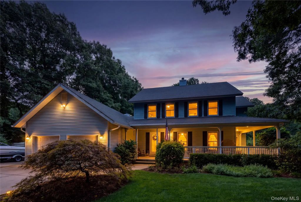 116 Head Of The Neck Road, Manorville