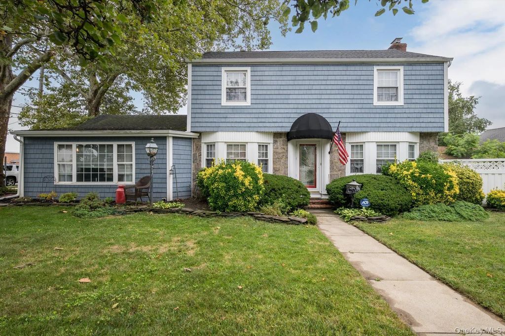 2563 Milburn Avenue, Baldwin