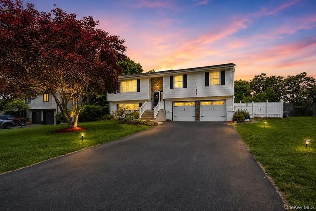 15 Guernsey Drive, New Windsor
