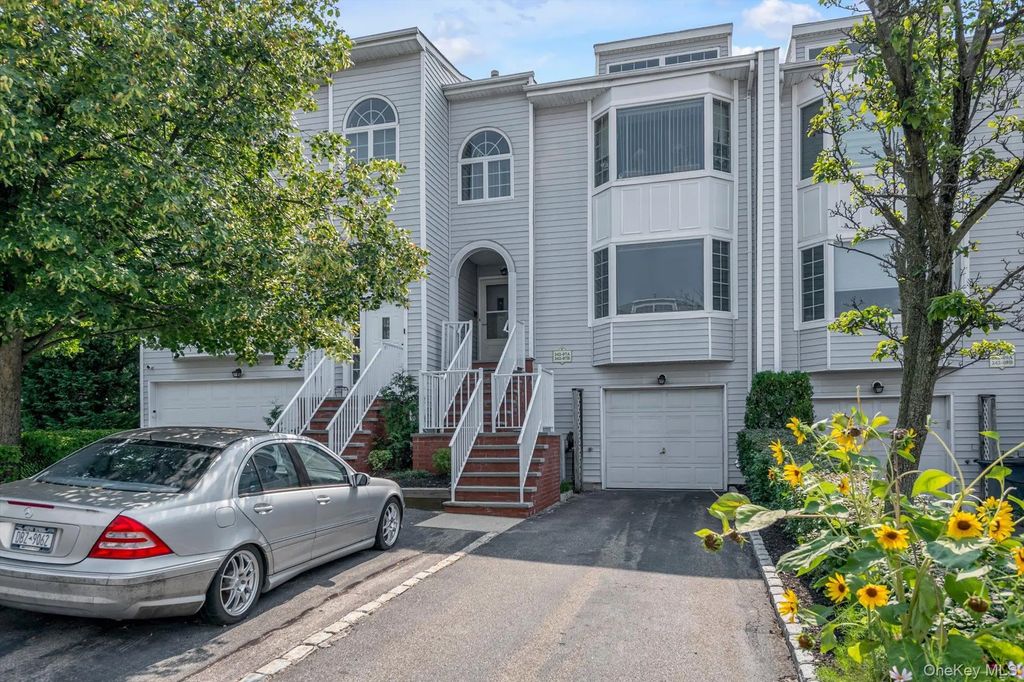 242-07a Oak Park Drive, Douglaston