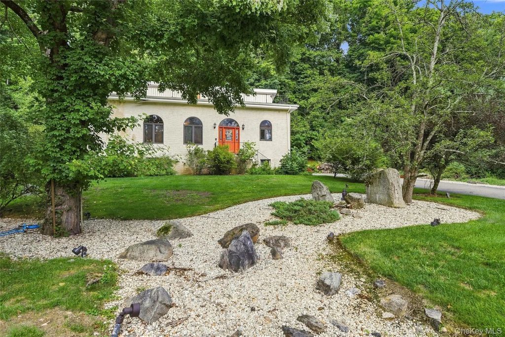 107 Stephenson Terrace, Briarcliff Manor