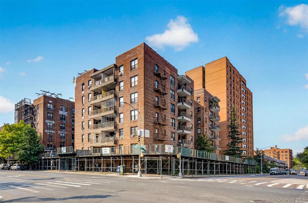 138-70 Elder Avenue # 3l, Flushing