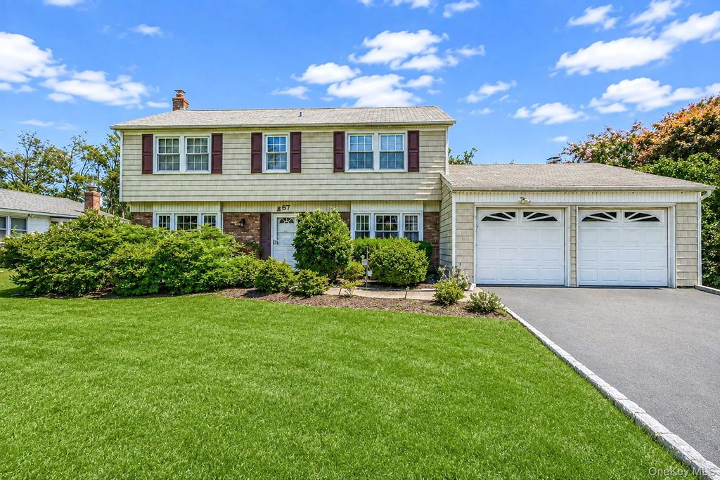 67 Lakeside Avenue, Lake Grove